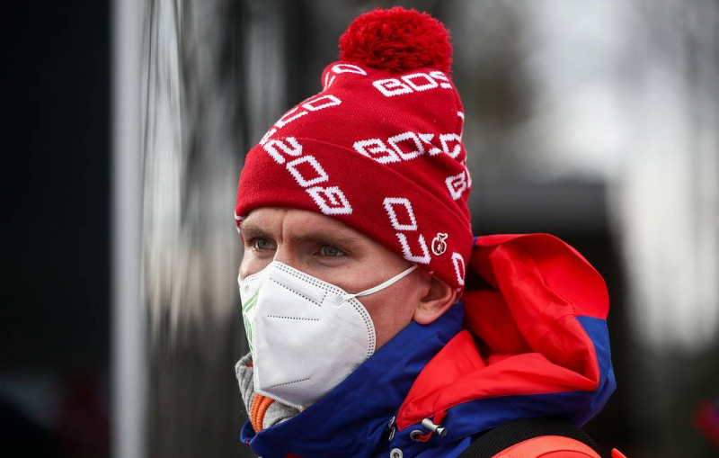 Лыжник Большунов надеется в течение недели вернуться к тренировкам в полном объеме