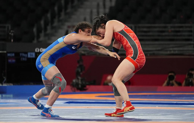 Женская сборная России по борьбе завоевала две медали на чемпионате мира  
