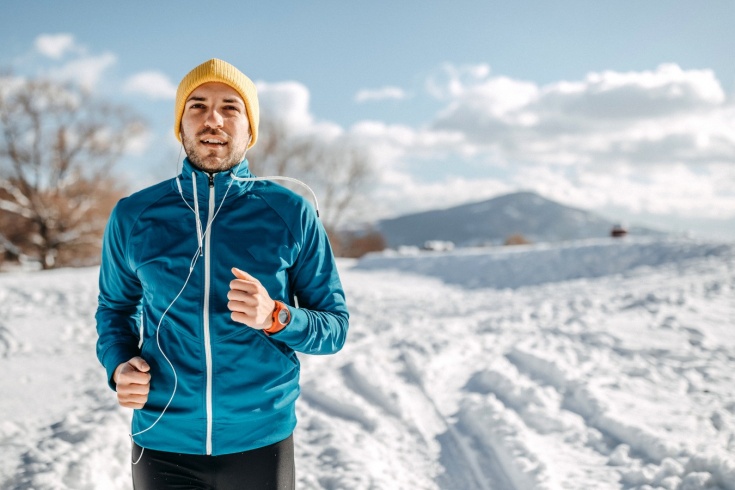 Убежать от простуды: как спорт влияет на иммунитет